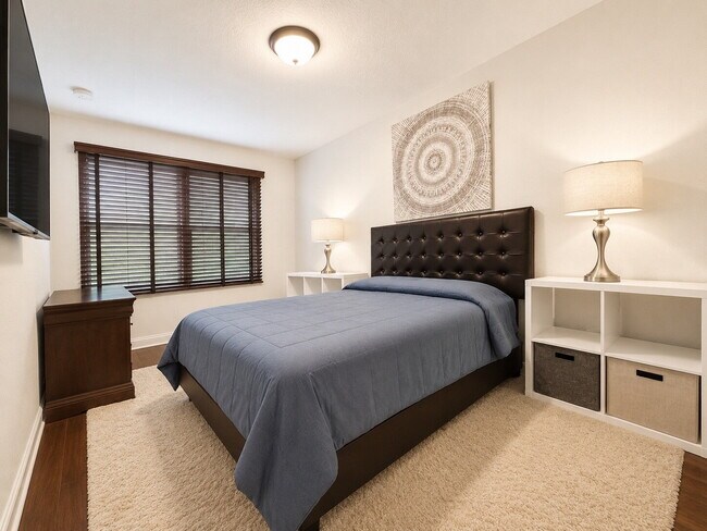 Building Photo - "Charming 3-Bed Oasis with 2.5 Baths in Lakeworth - Lakeview – Spacious 1622 Sq. Ft. Gem!"