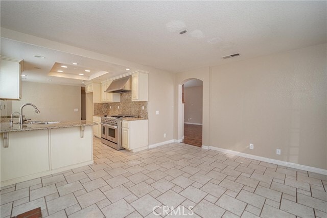 Building Photo - 11123 Woodview Dr