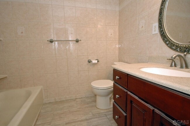 Building Photo - 17 Gardenia Ct