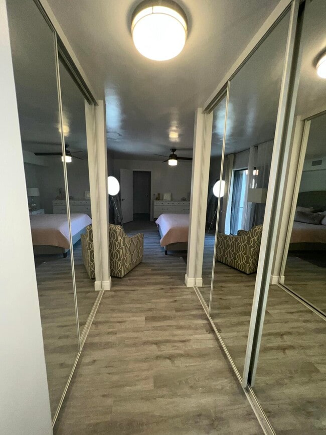 Building Photo - 2101 21st Ln