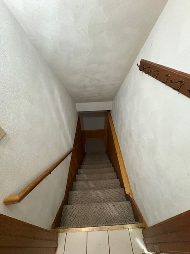 Building Photo - Beautiful Home in Peoria just off of University St. 3 Bedroom / 3.5 Bath