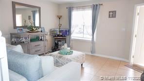Primary Photo - 3 br, 2.5 bath Townhome - 900 SW 111th Ave