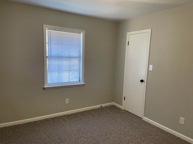 Building Photo - 325 Hackamore Trail