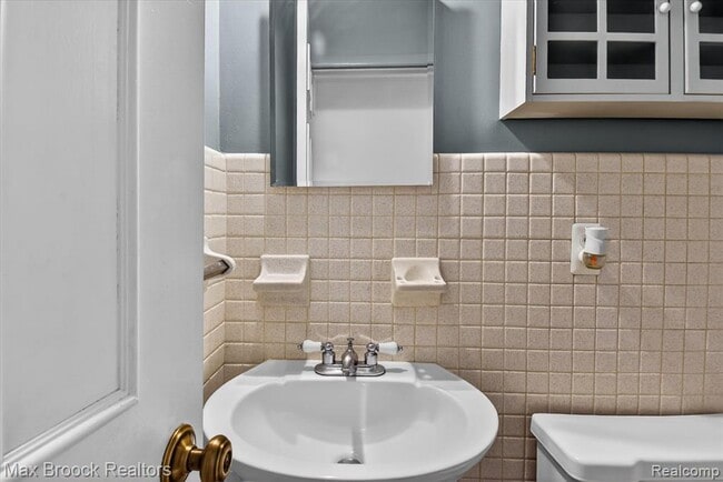 Building Photo - 33815 Orban Dr