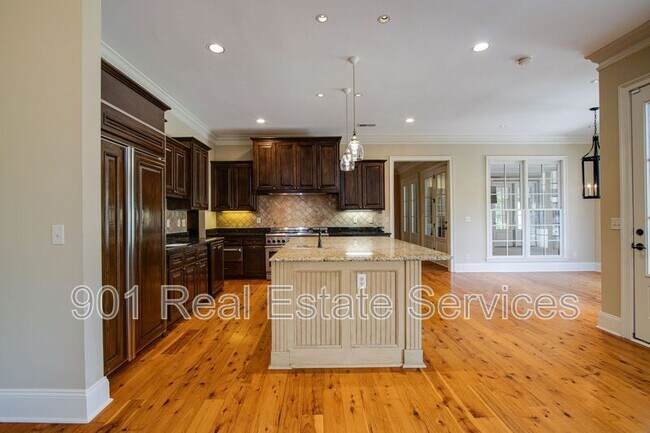Building Photo - 3549 Lily Ln