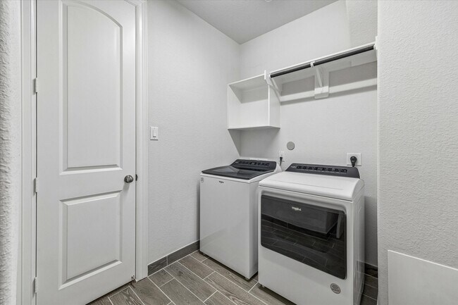 Building Photo - 1514 Canter Bayou Way