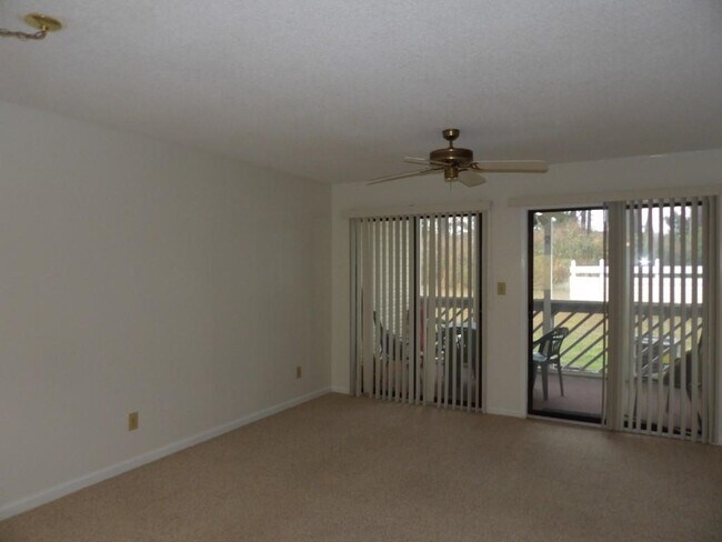 Building Photo - 1100 Possum Trot Rd