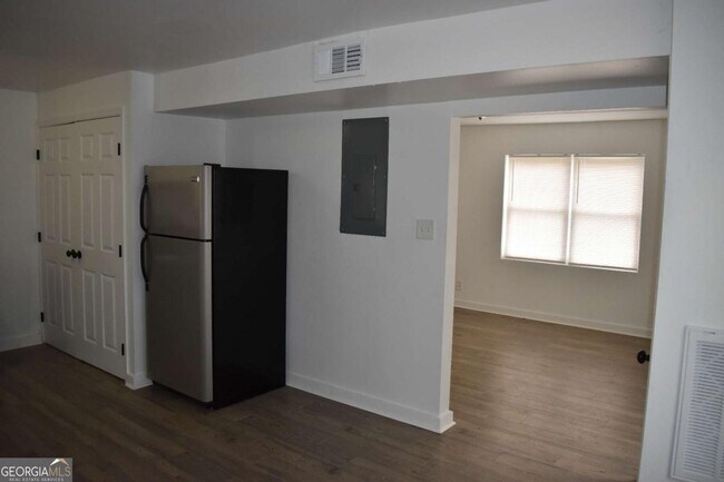 Building Photo - 1156 Triple Hill Dr