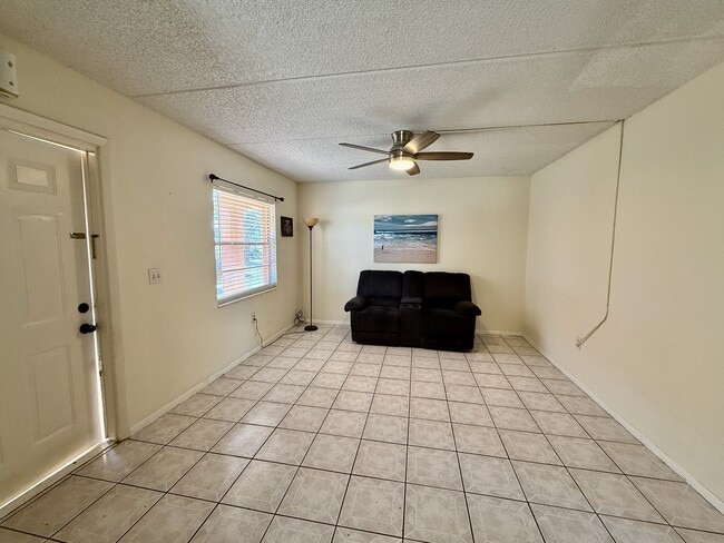 Building Photo - 698 Michigan Ct