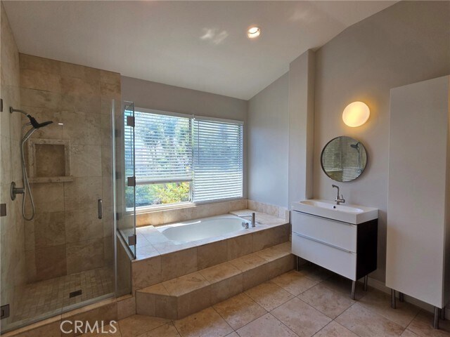 Building Photo - 122 Stoney Pointe
