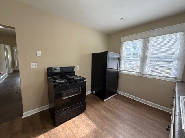 Building Photo - 1408 Harding St