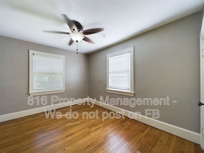 Building Photo - 2729 Calumet St