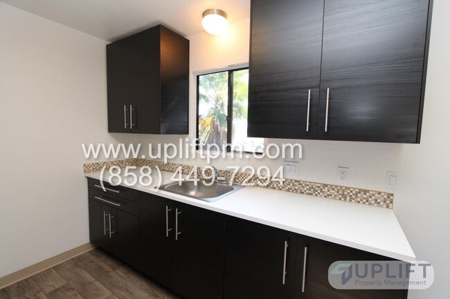 Building Photo - Choctaw Dr (4728-30)