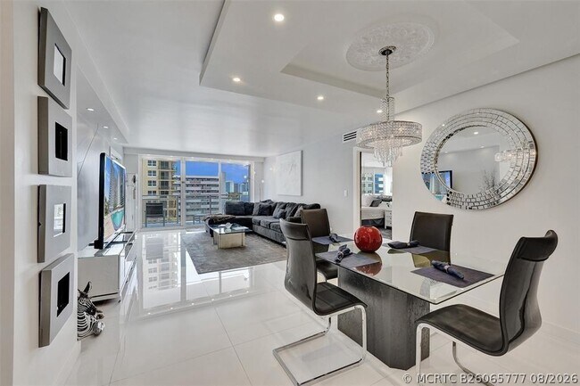 Building Photo - 2030 S Ocean Dr
