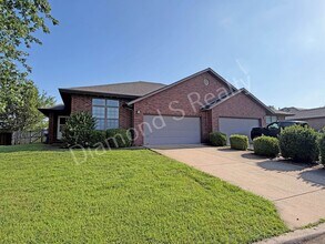 Building Photo - Beautiful All Brick Home Available!
