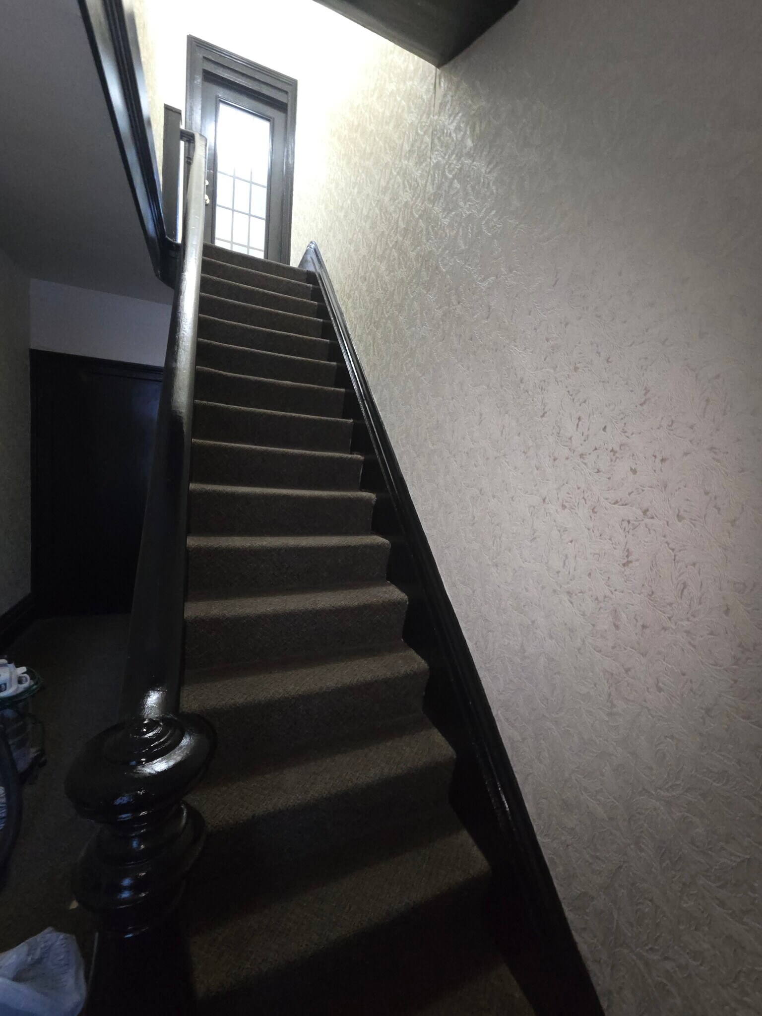 Building Photo - 340 W 24th St