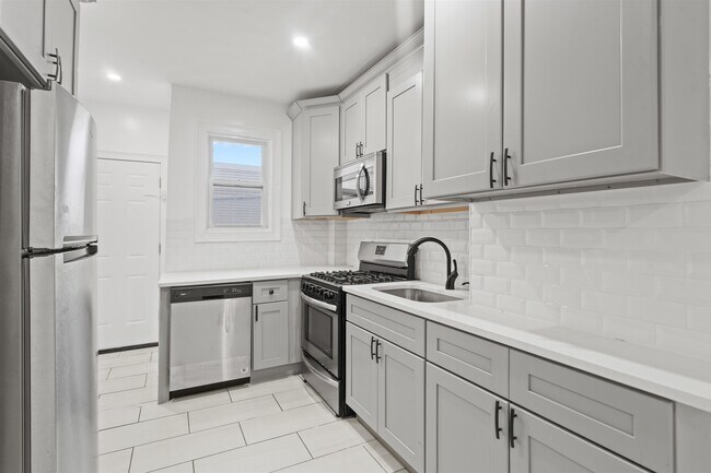 Building Photo - 56 Highwood Terrace