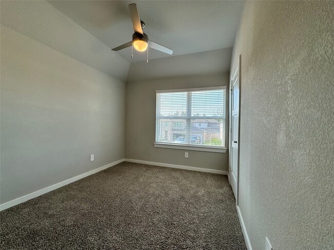 Building Photo - 10213 Prairie Creek Ln