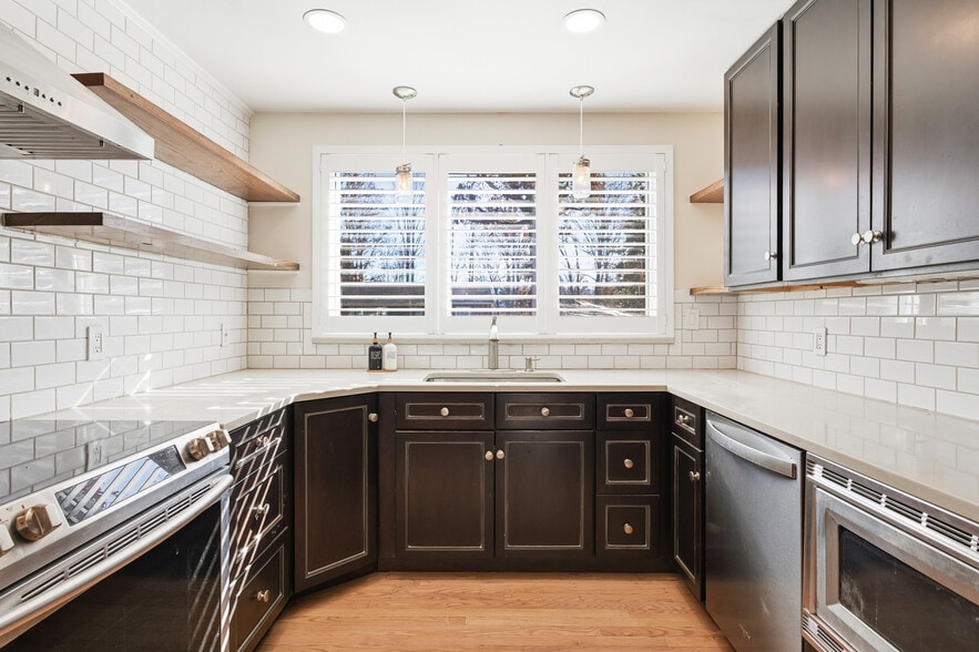 Building Photo - 23 Salem Rd