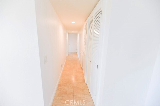 Building Photo - 251 Avenida Madrid