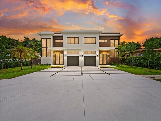 Building Photo - 4026 SW 9th Terrace