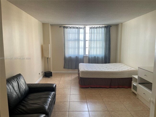 Building Photo - 250 174th St