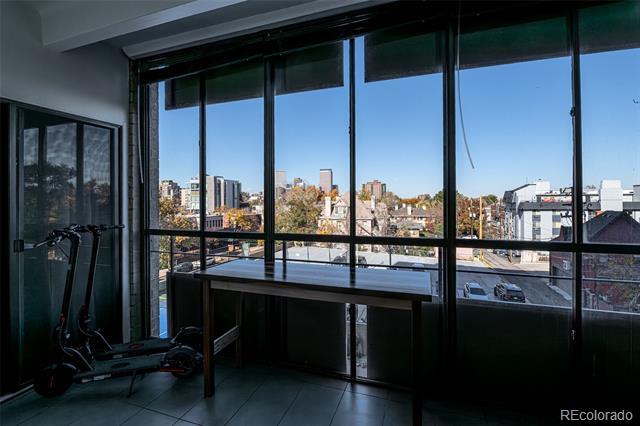 Building Photo - 800 N Pearl St