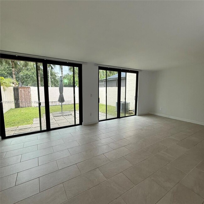 Building Photo - 10672 SW 79th Terrace