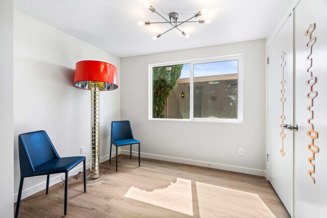 Building Photo - 117 Aliso Dr