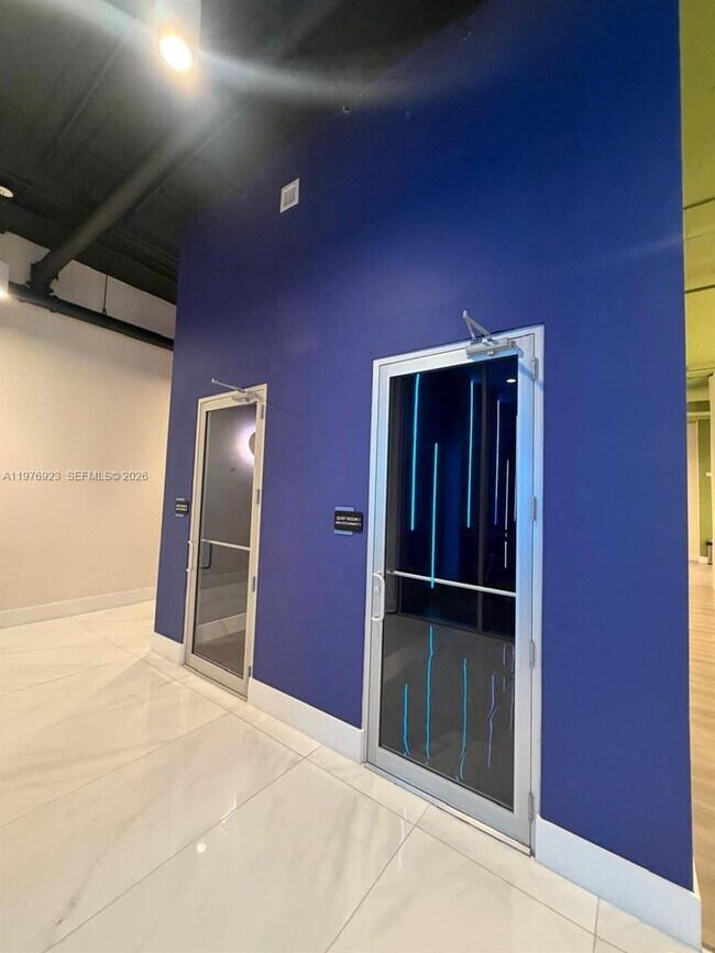 Building Photo - 7875 NW 107th Ave