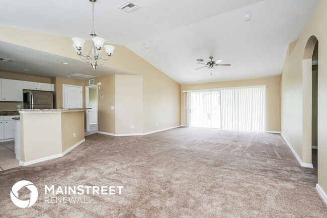 Building Photo - 528 Columbus Blvd S