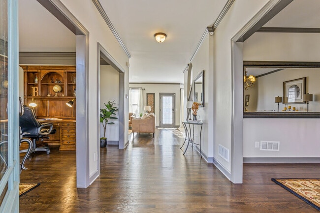 Building Photo - 10 Bridlewood Ct