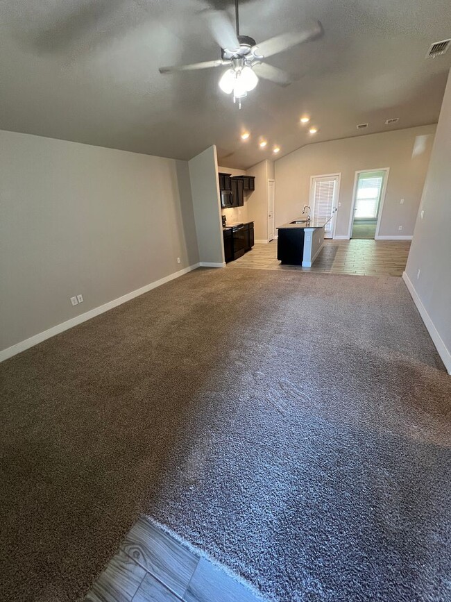 Building Photo - Lubbock Cooper ISD 3 Bedroom/2 Bathroom AV...