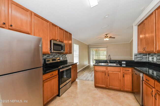 Building Photo - 4804 Ducheneau Dr
