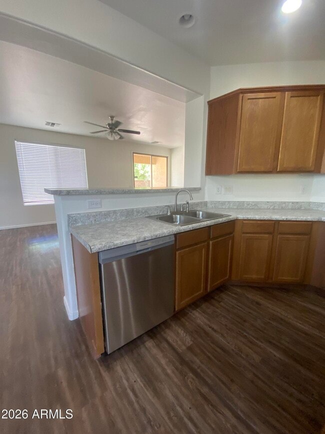 Building Photo - 8552 W Malapai Dr