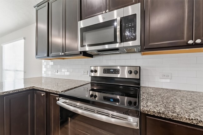 Building Photo - 151 Scenic Hills Ct