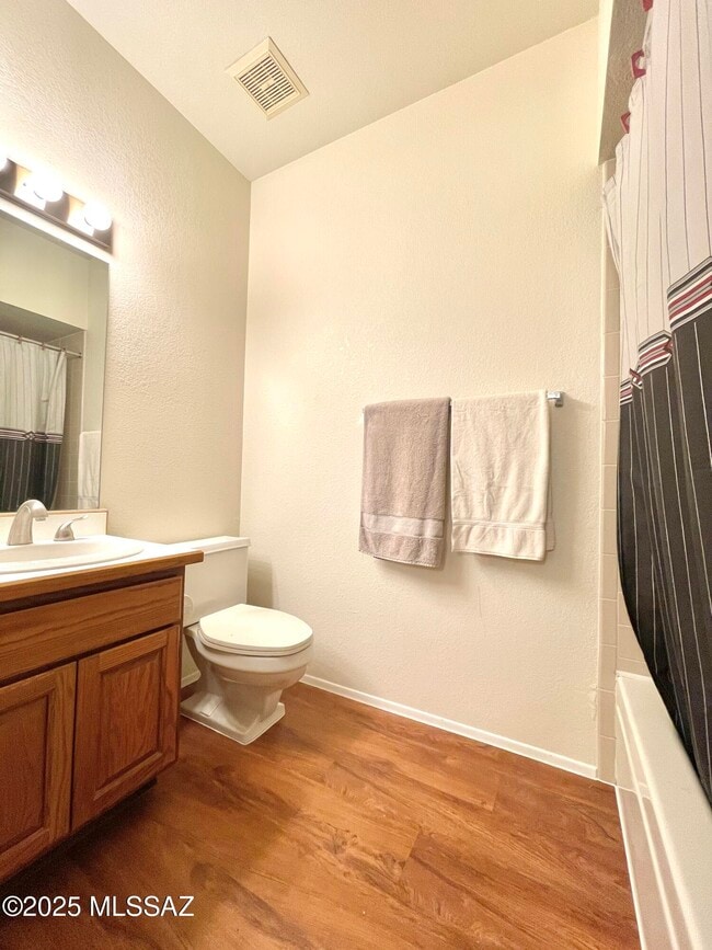 Building Photo - 5750 N Camino Esplendora