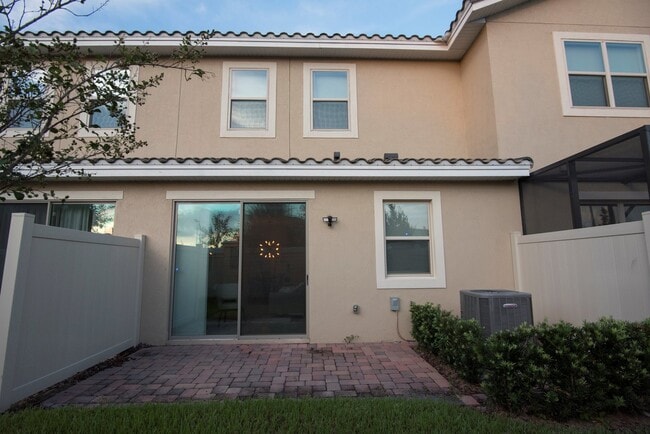 Building Photo - Two story Townhouse 2-bedroom, 2.5 bath in Eagle Creek of Lake Nona