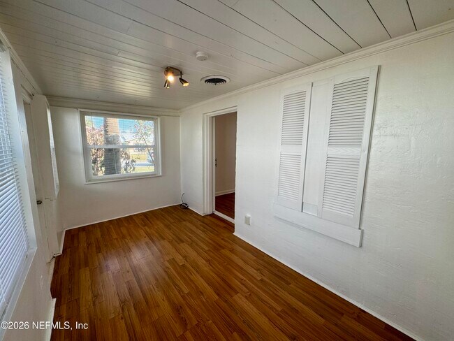 Building Photo - 288 Boylston Ave