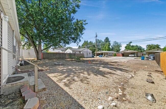 Building Photo - 1605 S Colorado Ave