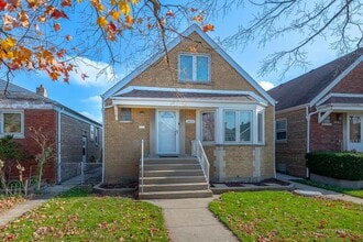 Building Photo - 6037 S Menard Ave