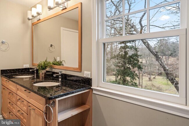 Building Photo - 3116 Wynford Dr