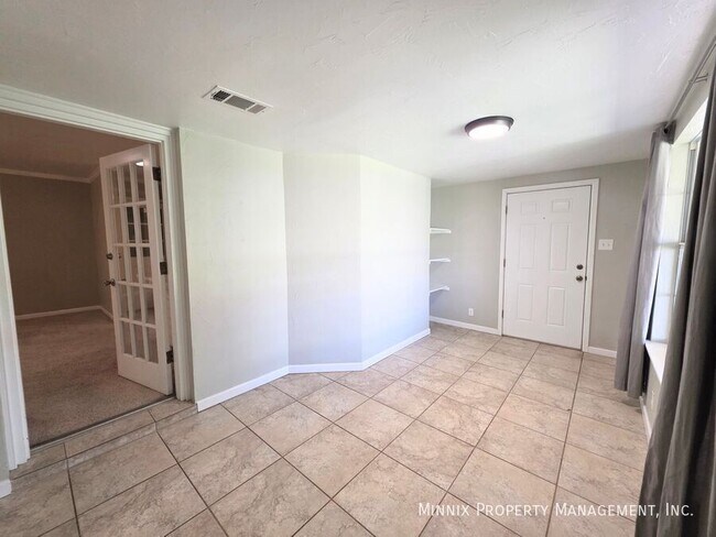 Building Photo - 3216 Camarie Ave