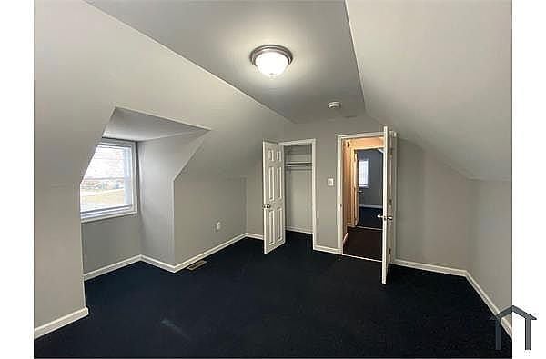 Building Photo - 4 Bedroom detached house