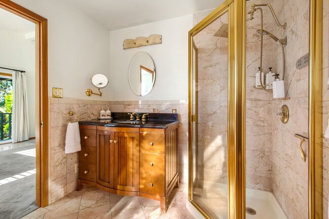 Building Photo - 34507 Camino El Molino
