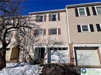 Building Photo - 8315 Countryside Ln