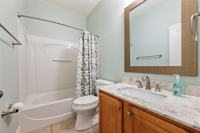 Building Photo - 18617 Dry Pond Dr