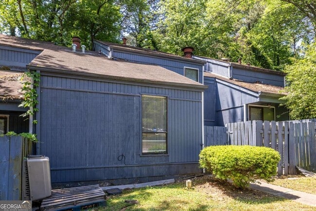 Building Photo - 1010 Mariners Ct