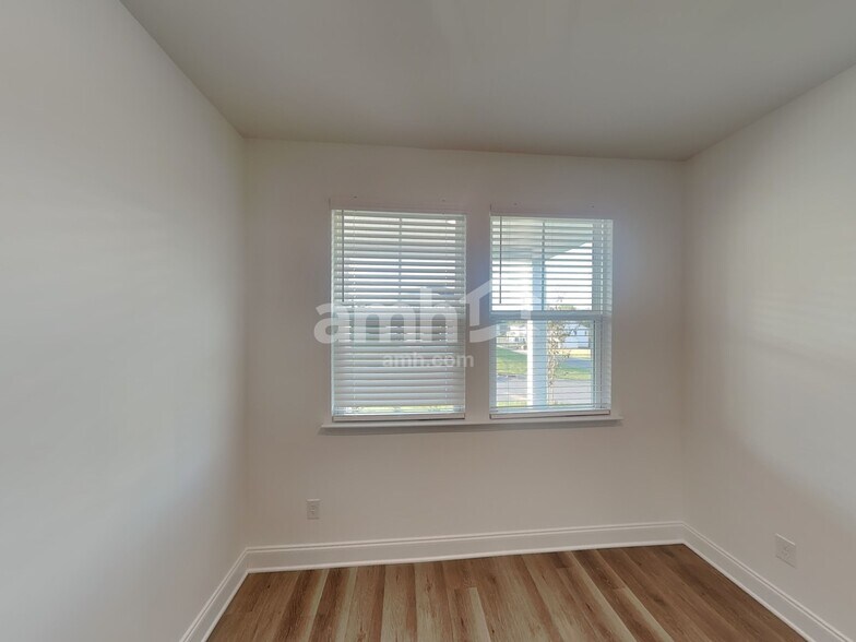 Building Photo - 210 Gershon Wy