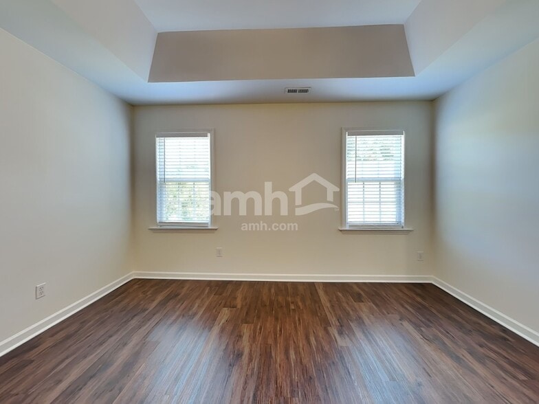Building Photo - 718 Barrocliff Rd